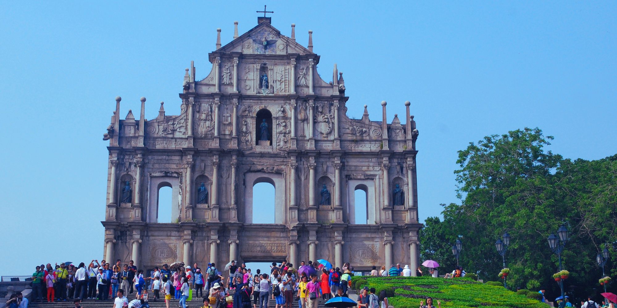 Best Gifts for Someone Going to Macau
