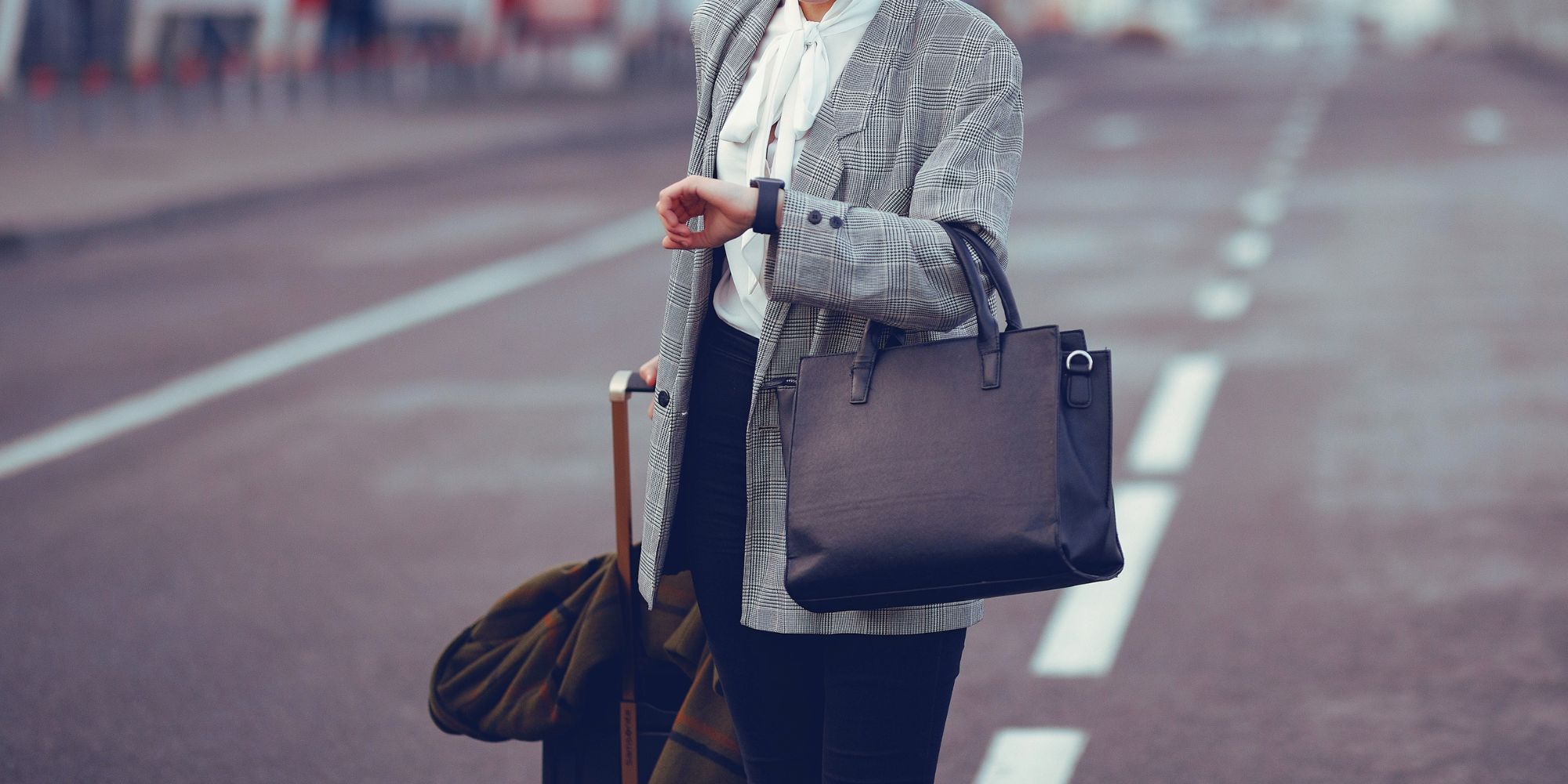 Best Gifts for Women Who Travel for Work