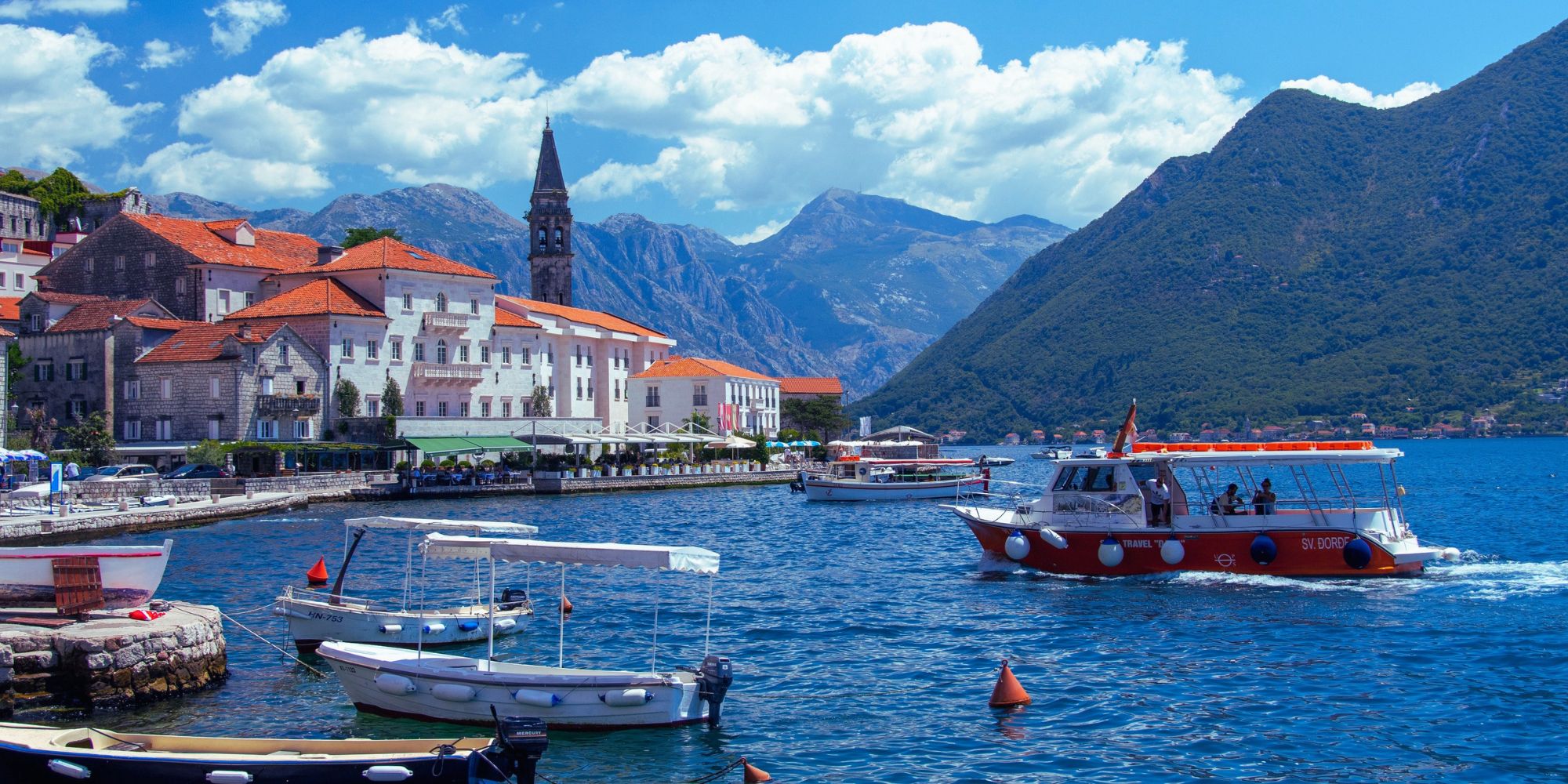 Best Gifts for Montenegro Vacation