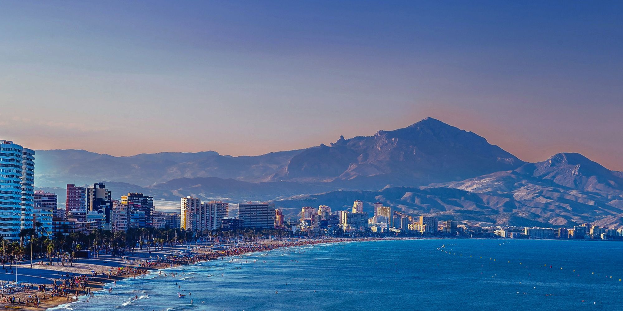 13 Best Gifts for Someone Going to Alicante