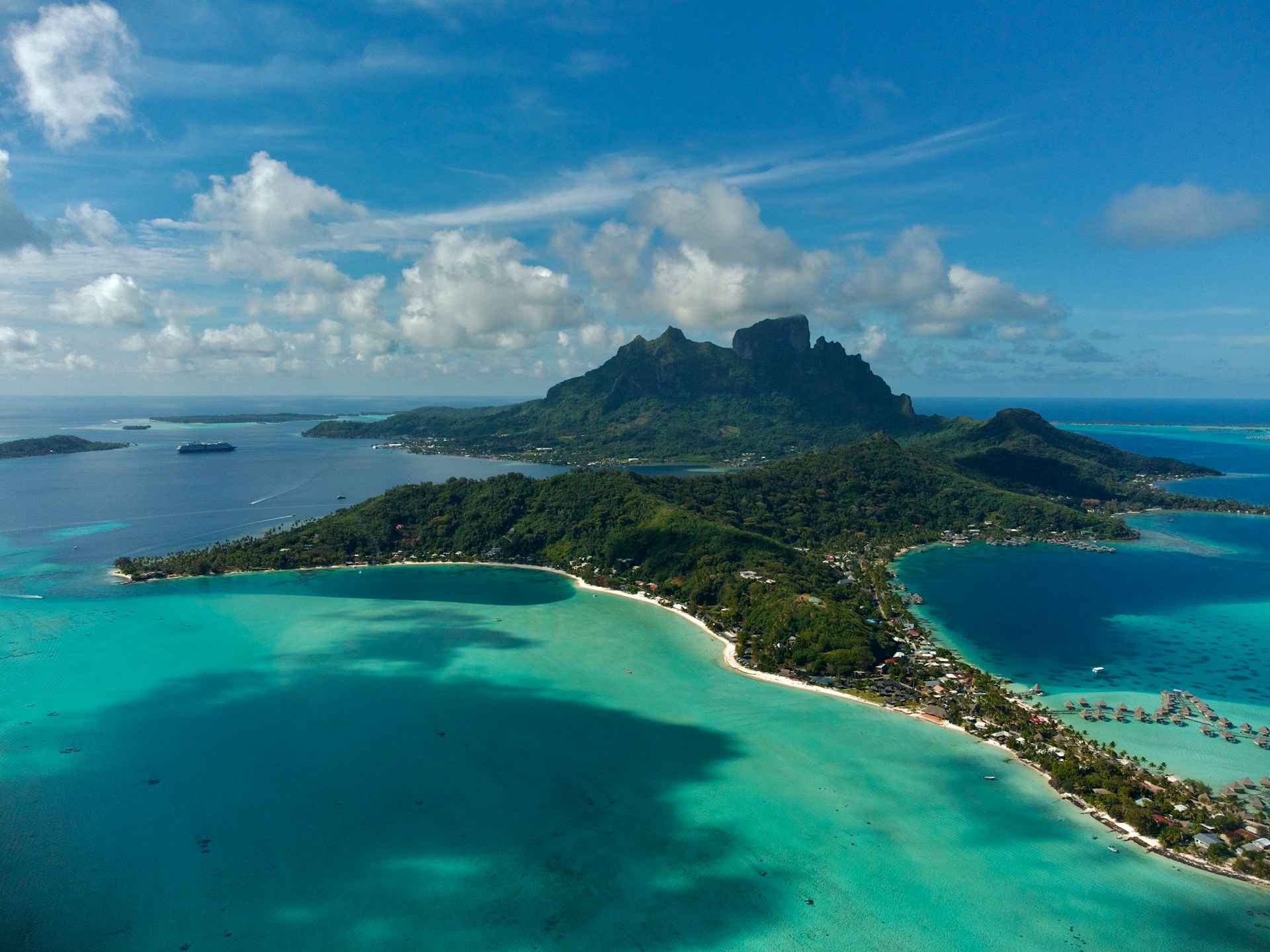 French Polynesia destination scenery